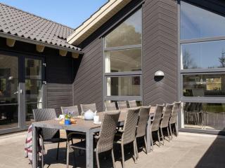 Holiday Home Lova - 600m from the sea by Interhome - 5