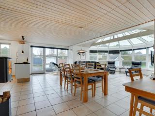 Holiday Home Svenn - 400m from the sea by Interhome - 1