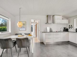 Holiday Home Annastasia - 400m from the sea by Interhome - 5