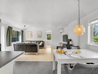 Holiday Home Annastasia - 400m from the sea by Interhome - 4