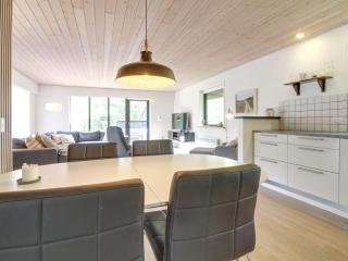 Holiday Home Gunkil - 800m from the sea by Interhome - 4