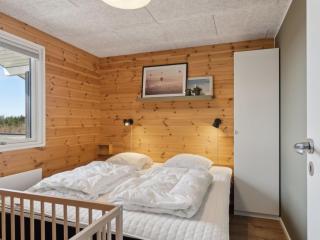 Holiday Home Neele - 800m from the sea by Interhome - 4