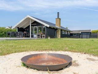 Holiday Home Guthmund - 400m from the sea by Interhome - 9