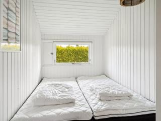 Holiday Home Guthmund - 400m from the sea by Interhome - 6