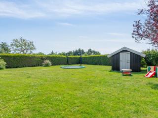 Holiday Home Guthmund - 400m from the sea by Interhome - 6