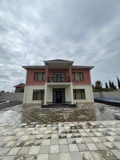 Red Brick House - 0