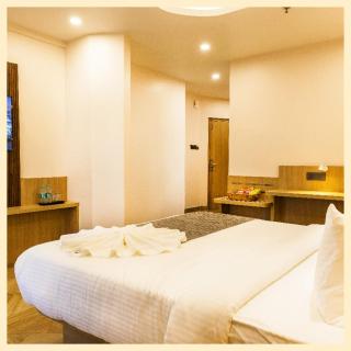 Sea Beach Hotel S#K#S Near Jagannath Temple# Restaurant - Swimming Pool - Spa With Parking Facilities All Luxuary Room and Fully Air Conditioned With Attached Balcony- Top Rated Hotel - 2