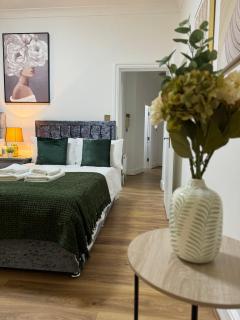 Beautiful two bedroom Ap London - 9