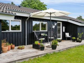 Holiday Home Caro - 900m from the sea by Interhome - 3