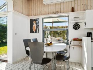 Holiday Home Milrid - 100m from the sea by Interhome - 7