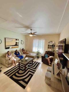 Luxury Mansion Metro area - 8