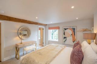 The Talbot & Granary - Exclusive Elegant Homes - 1