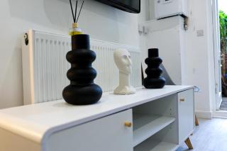 4 Guests - Pet Friendly Retreat in Thornton Heath - 1