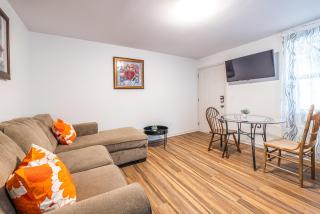 Charming Apartment Mins To Airport & Downtown - 5