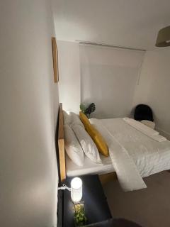 Stylish Luxury 1-Bed Apt in Birmingham City w Patio - 7