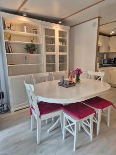 Comfortabel en gezellig familie chalet tot 6 personen op de Veluwe Bungalowpark De Kern - All inclusive - 1