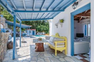 The Blue Cottage - 8