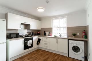 Modern 1 Bed Harbour-side Apartment in Whitehaven - 9