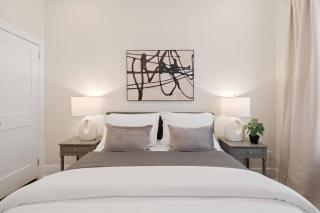 Cozy Jersey City Retreat with Mins to Manhattan plus WiFi and Workspace - 2