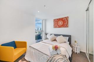 Docklands Harbour & City Views Pool, Free Onsite Parking , Yoga & Gym - 7