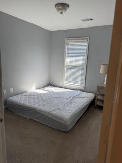 Quaint 3br 2ba townhome less than 10mins to the Atlanta Airport - 1