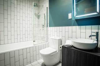Stylish Grade II Listed 1-Bed Northern Quarter Apartment - 6