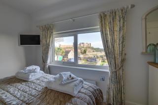 Finn Cottage - 1