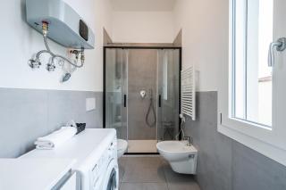 Tosa Apartment - Free WiFi, Air Conditioning & Private Parking - 9