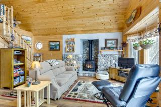 Cozy Cabin on 10 Acres, Walk to Chippewa River! - 5