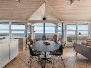 Holiday Home Amila - 10m from the sea by Interhome - 1