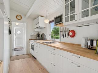 Holiday Home Esme - 225m to the fjord by Interhome - 9