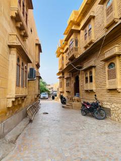 Desert Cow Guesthouse - opp fort - 2