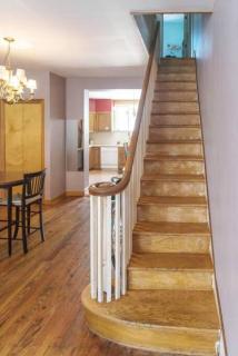 Artsy Traditional Rowhome South Philly - 3