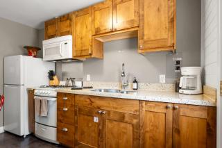 Downtown Cozy Home Base - Purple Sage 5 - 1