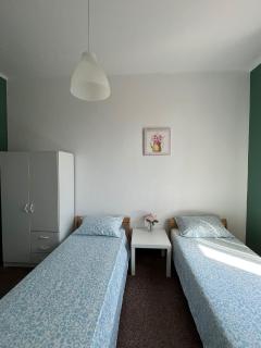 Room Yasna - 7