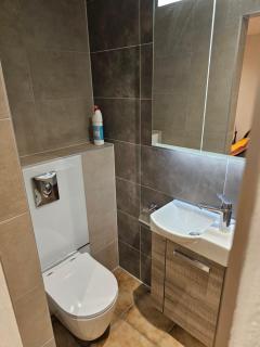 Belle chambre privative à Vallorbe, max 2 voyageurs - 2