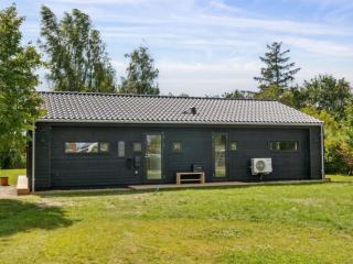 Holiday Home Herulf - 450m from the sea by Interhome - 7
