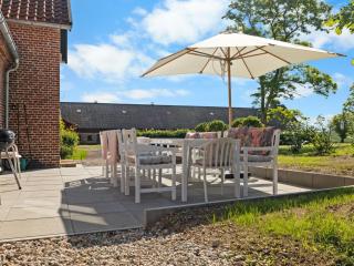Holiday Home Brun - 1-5km from the sea by Interhome - 1