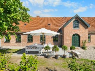 Holiday Home Brun - 1-5km from the sea by Interhome - 3
