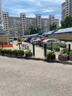 Большая 1 ка, возле больницы, рядом подземный паркинг - 2