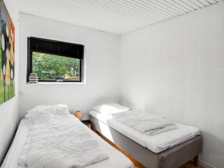 Holiday Home Anabel - 600m from the sea by Interhome - 1