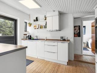 Holiday Home Anabel - 600m from the sea by Interhome - 1