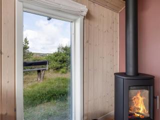 Holiday Home Effie - 500m from the sea by Interhome - 2