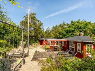 Holiday Home Goodje - 400m from the sea by Interhome - 5