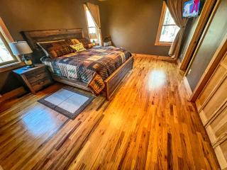 Whispering Pines Retreat - 5