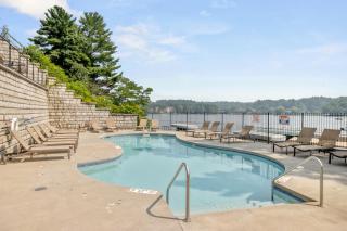 Luxury Lakefront Condo in Wisconsin Dells - 7