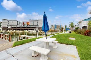 Madeira Beach Yacht Club #G - 9