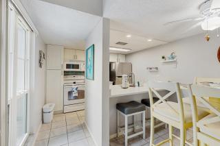 Madeira Beach Yacht Club #G - 1