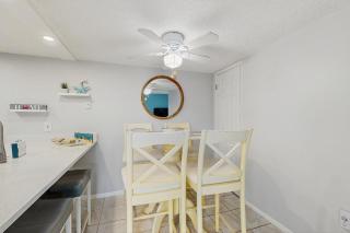 Madeira Beach Yacht Club #G - 2