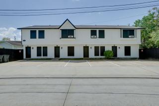4 Mi to IAH Suburban Houston Townhome - 8